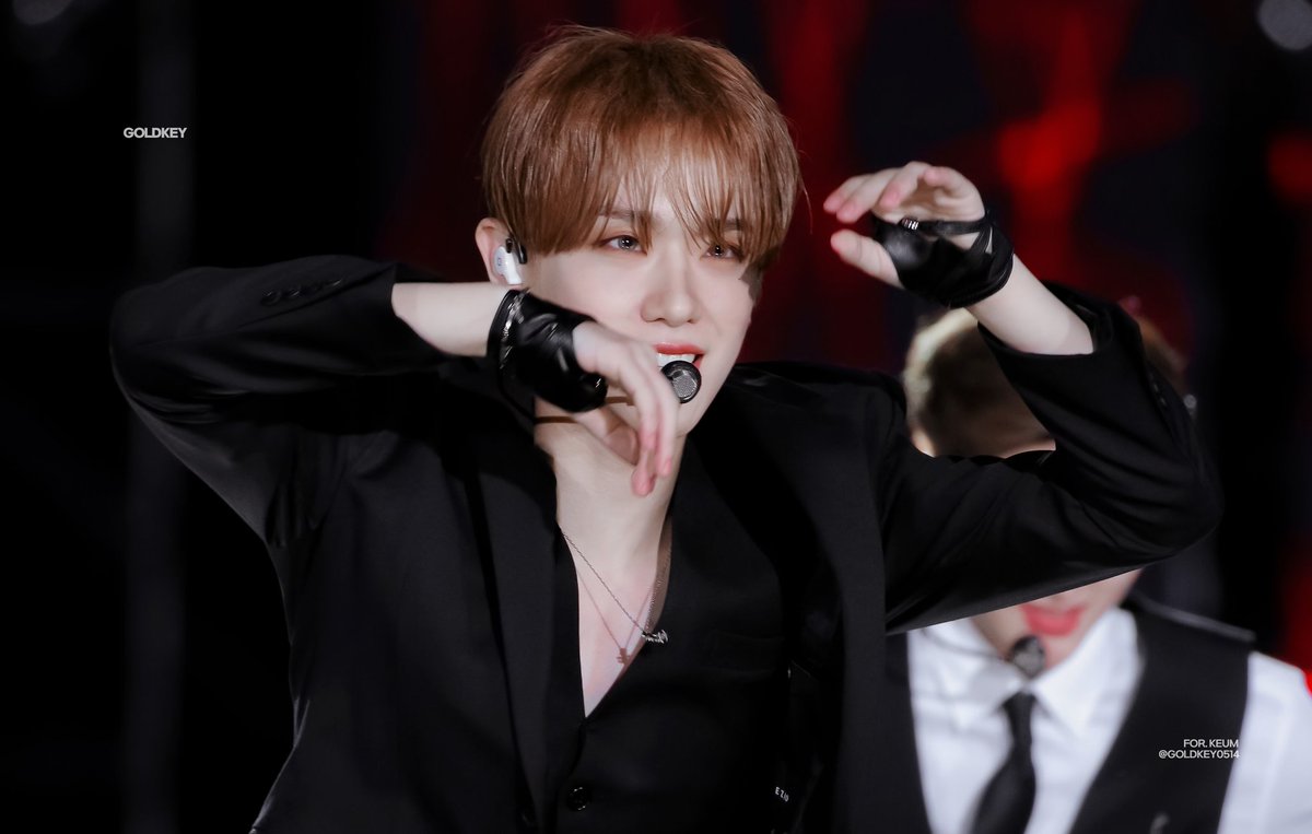 nanaiynaa's tweet photo. 220618 드림콘서트 

#EPEX #이펙스 #KEUM #금동현 #クムドンヒョン https://t.co/BU8QaPtdzb
