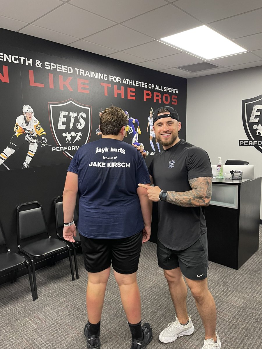 Definitely a day maker - Training is hard, but keep showing up 🔋

Awesome shirt, Jayk!