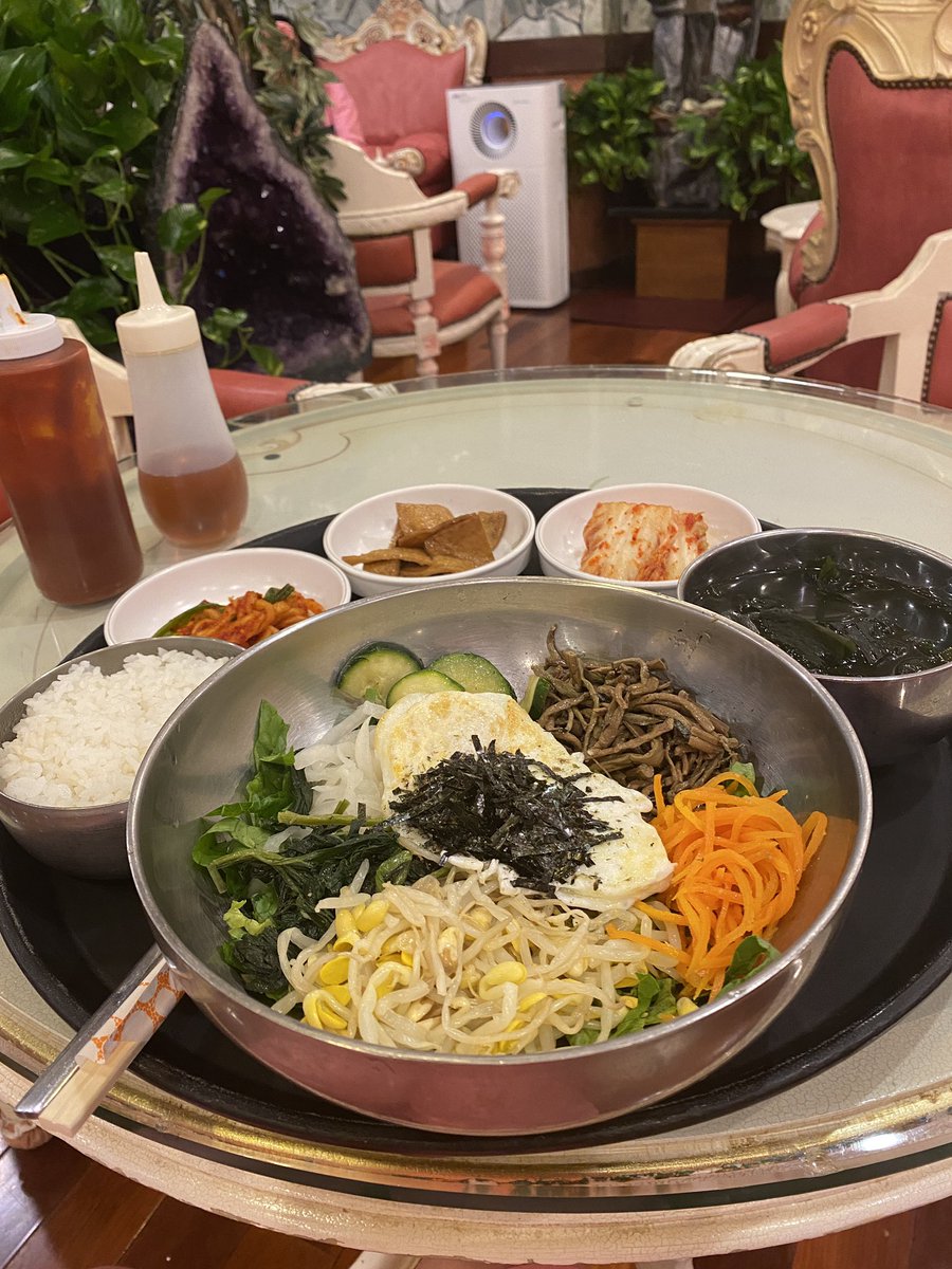 Love27213's tweet photo. 仕事の帰りに韓国系のスーパー銭湯へ🧖🏻‍♀️お風呂に来ると、ついみんなの下の毛をチェックしてしまうのは職業病だわ。笑そして安定の館内着のだささ😂#アメリカ生活 https://t.co/f33dqKpYYU