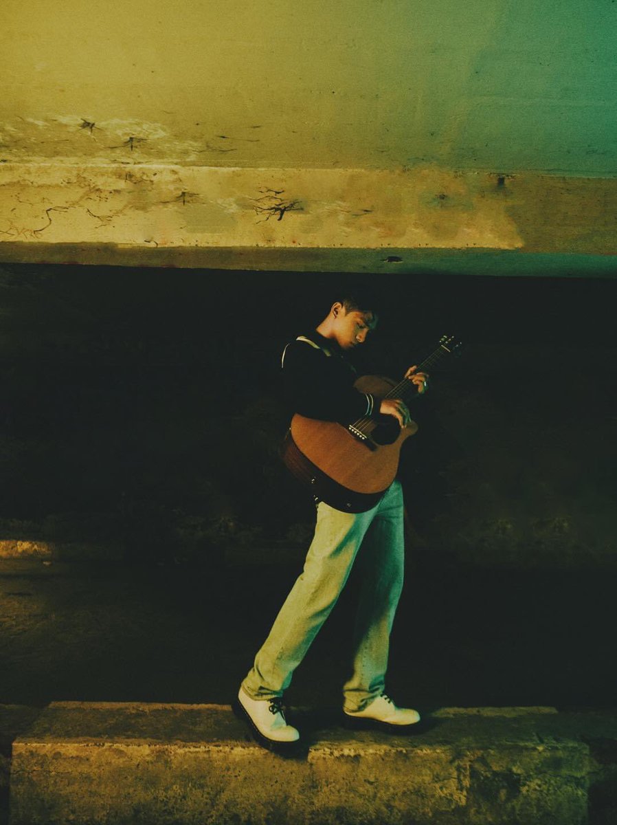VPop_Tweets's tweet photo. Finally "Vài Câu Nói Có Khiến Người Thay Đổi" #GREYD ft #TLINH | Pre-Debut Single marking GREYD's solo path has been released. It’s the bridge to his Solo Debut Single.

Check it out and give him some support!
 —>https://t.co/ozAIoZPj44

#ST319ENT #VaiCauNoiCoKhienNguoiThayDoi https://t.co/Ln6tIJWlpy
