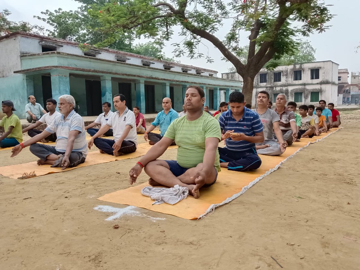 LOKESHPRATAPYA1's tweet image. #CSCIDY2022 #MyYogaMyPose #AzadiKaAmritMahotsav
#YogaForHumanity

@moayush
@CSCegov_
@CSCSPV_Health @CSCUttarPradesh