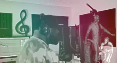 ChazenArtUW's tweet photo. @remancipationproject continues strong! For #Juneteenth see this Instagram video (Remancipation by Grandell Thompson, music by The Marksmen) https://t.co/hfjxWMIcpT 
#Remancipation #RemancipationProject #EmancipationGroup https://t.co/z2NDiuSWeb