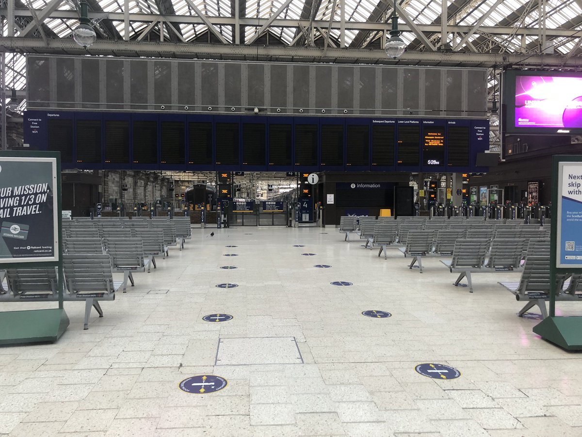Very eerie this morning. An empty departure board. More later on #BBCBreakfast #bbcnews #ScotRail #RailStrikes #RailStrikes