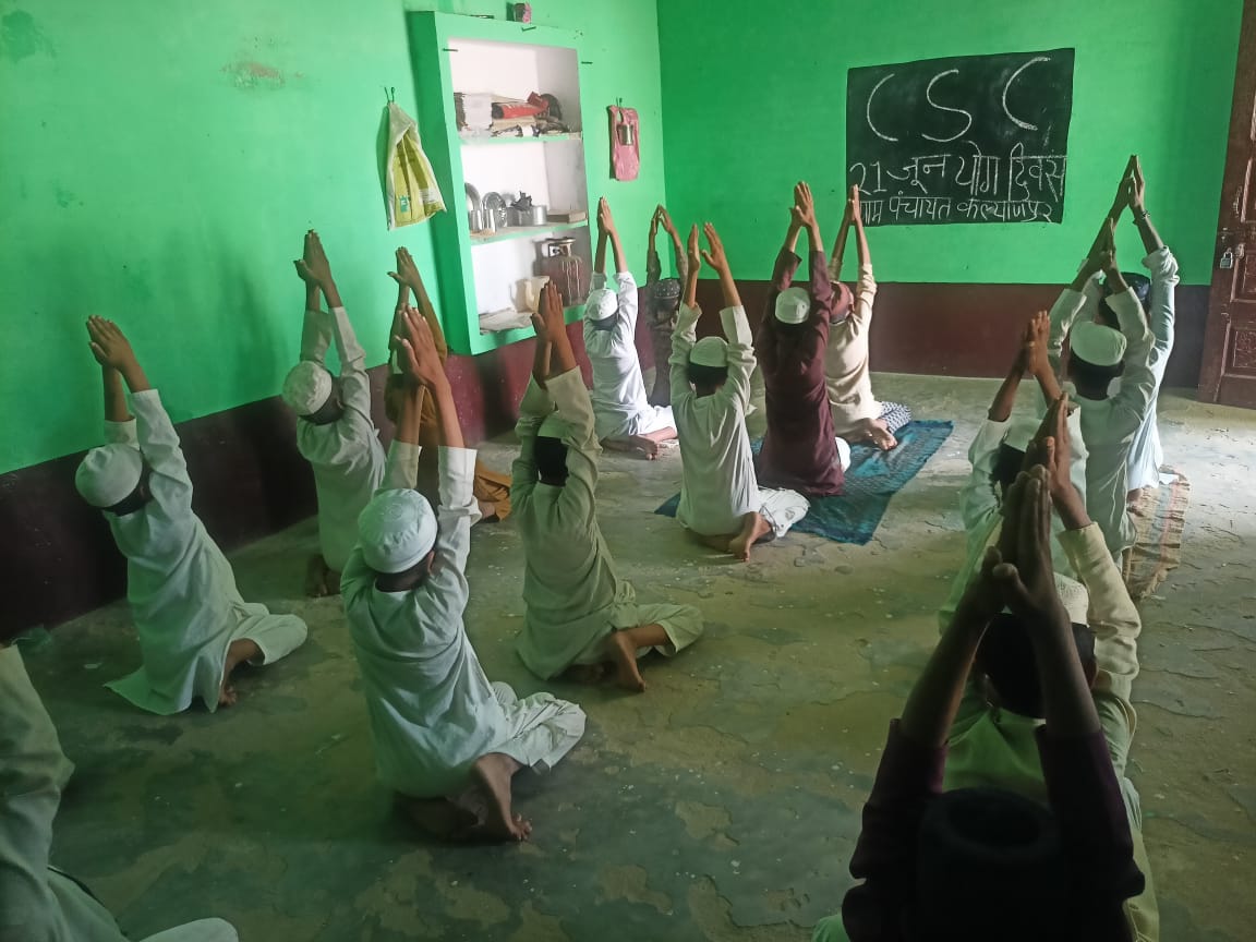 rishabhmzn's tweet photo. @CSCegov_ 
@cscidy2022
@YogaForHumanity 
#ajadikaamritmahotsav
@dintya15
Csc yoga diwas celebrations by muzaffarnagar vle https://t.co/nDBfvIrrIn