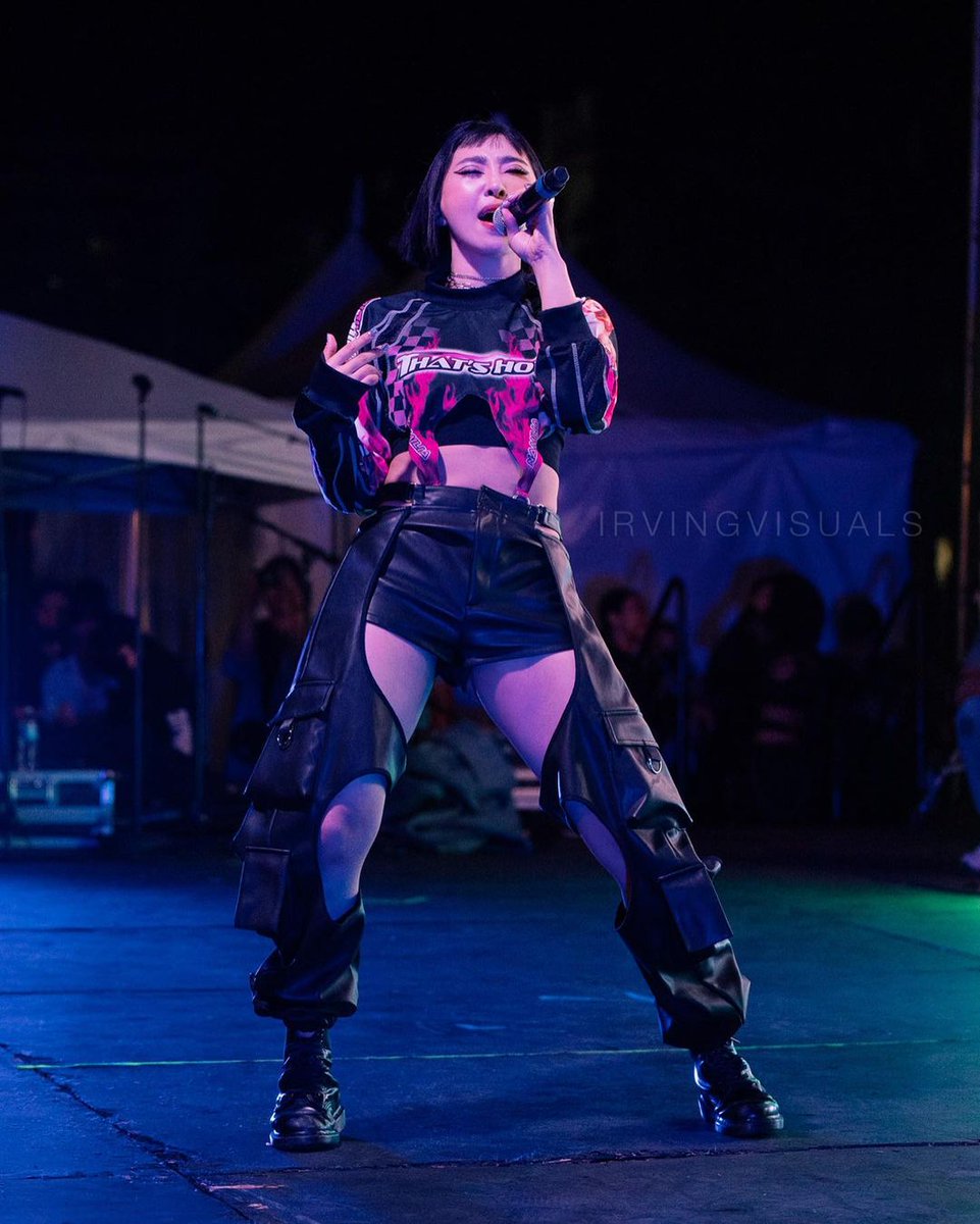 AlwaysMinzy's tweet photo. ∗220619∗ ✨#MINZY AT KTOWN NIGHT MARKET✨

HD PHOTOS of Minzy at "K-PLAY! FEST" in LA
Cr insta : irvingvisuals
@kplayfest - @KtownNightMRKT
@mingkki21 #KPFatKTOWN #MINZYatLA #Kplayfest #ktownnightmarket https://t.co/UV8X7QEOvg