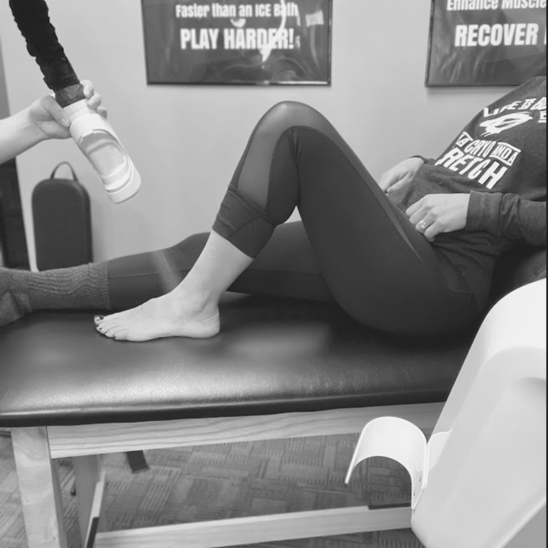 What does local cryotherapy do?
Local Cryotherapy uses cryogenically cooled air to provide multiple benefits to a specific area of the body.

#localcryotherapy #cryostretch #cryostretchbln #recoveryrocks