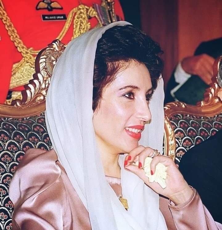 ShafiLaghari2's tweet photo. پاڪستان جي تمام جمهوريت پسند ماڻهن جي محبوب ليڊر اسان جي قائد شهيد راڻي محترمه بينظير ڀٽو جي 69 هين سالگره مبارڪ هجي....  @BBhuttoZardari @AseefaBZ @BakhtawarBZ @JunaidSaleemJD https://t.co/fa40L5q3lC