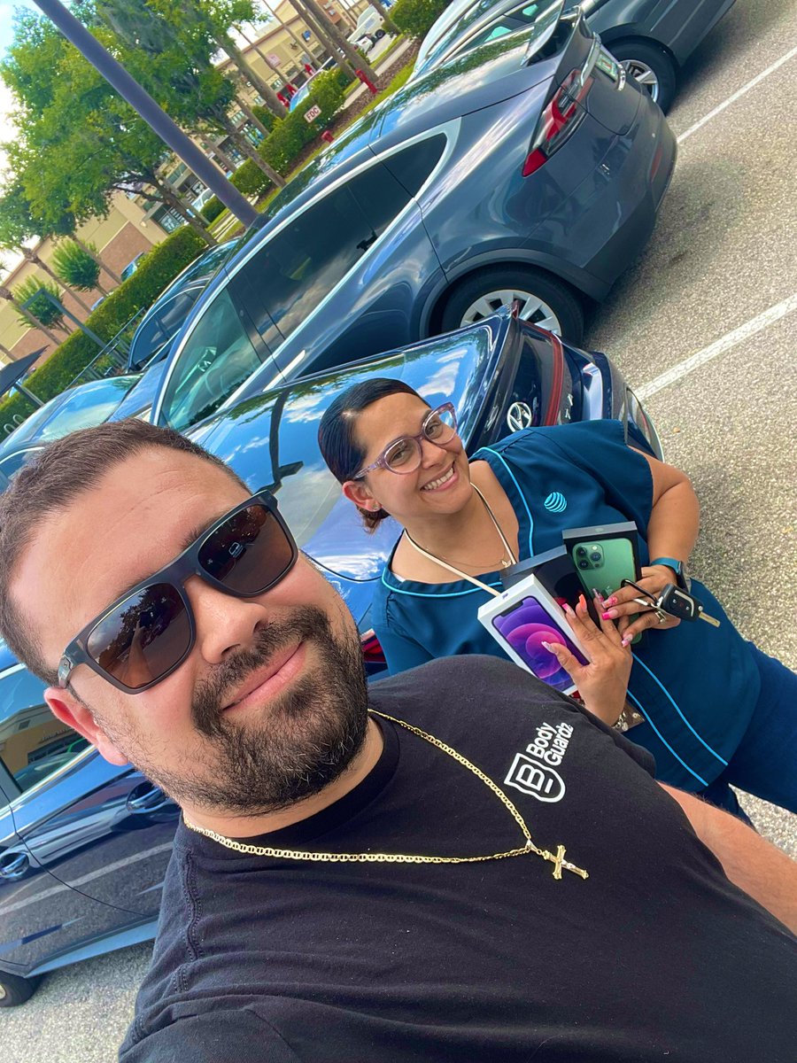 _Jesus_Padilla's tweet image. What better way to end your day when you dispatch than to deliver some equipment to David and @LuisNeribel for some new customers! #WeekendPhotoDump #WelcomeToTheFam @TBellNorthFlo @NorthFloridaIHX