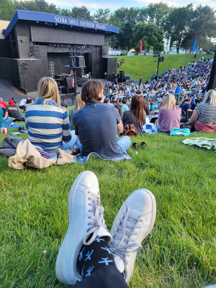 CVAirportUT10's tweet photo. Rocking my airplane socks at the Scera Shell Outdoor Theater for a Michael Jackson tribute concert !!

#Orem #scera #Utah #pilotlife #Aviator https://t.co/kz4X9A2Sck