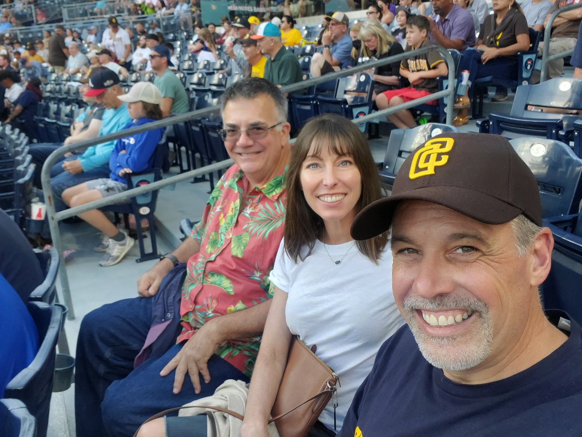 SocialMediaPuma's tweet photo. Cheering on the @Padres with my #provisors friends! @OatesCrisisPR 
#timetoshine https://t.co/1ZNFzcxVMK