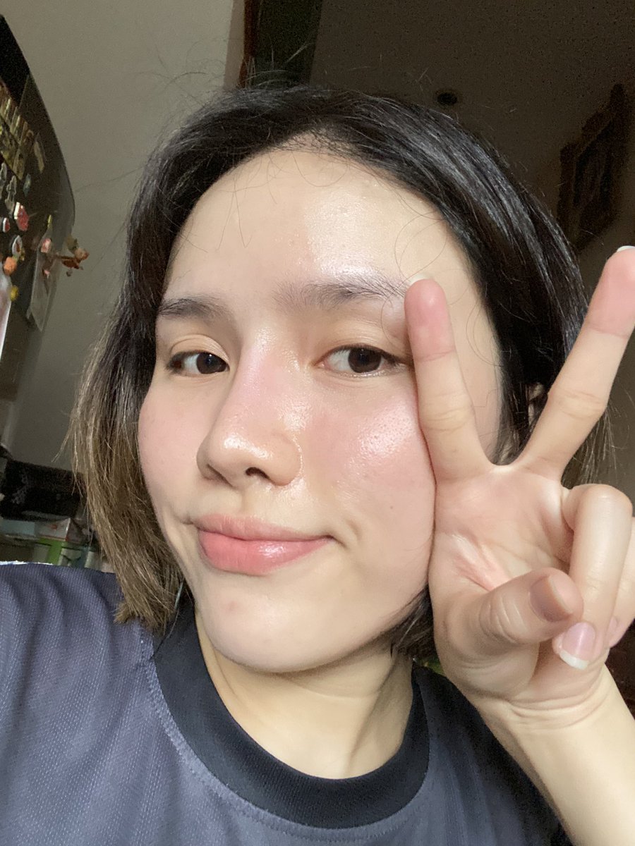 pm_mier's tweet photo. มอนิ่งค่าาทุกคน🔆 เช้านี้ตื่นมาดื่มน้ำกันรึยังง🧐 เมียร์ตื่นมาดื่มน้ำแร่ก่อนเลยอันดับแรก กินวิตามินแบบชง เดินลู่ 45 นาที กินอาหารเช้าจากธรรมชาติ 
👧🏻วิธีการเริ่มดูแลตัวเองแบบ basic ทำทุกวัน ทำต่อเนื่อง ผลลัพธ์จะมาเอง

#ผิวสวย #สุขภาพดี #รักษาสิว https://t.co/jlz63HWqzB