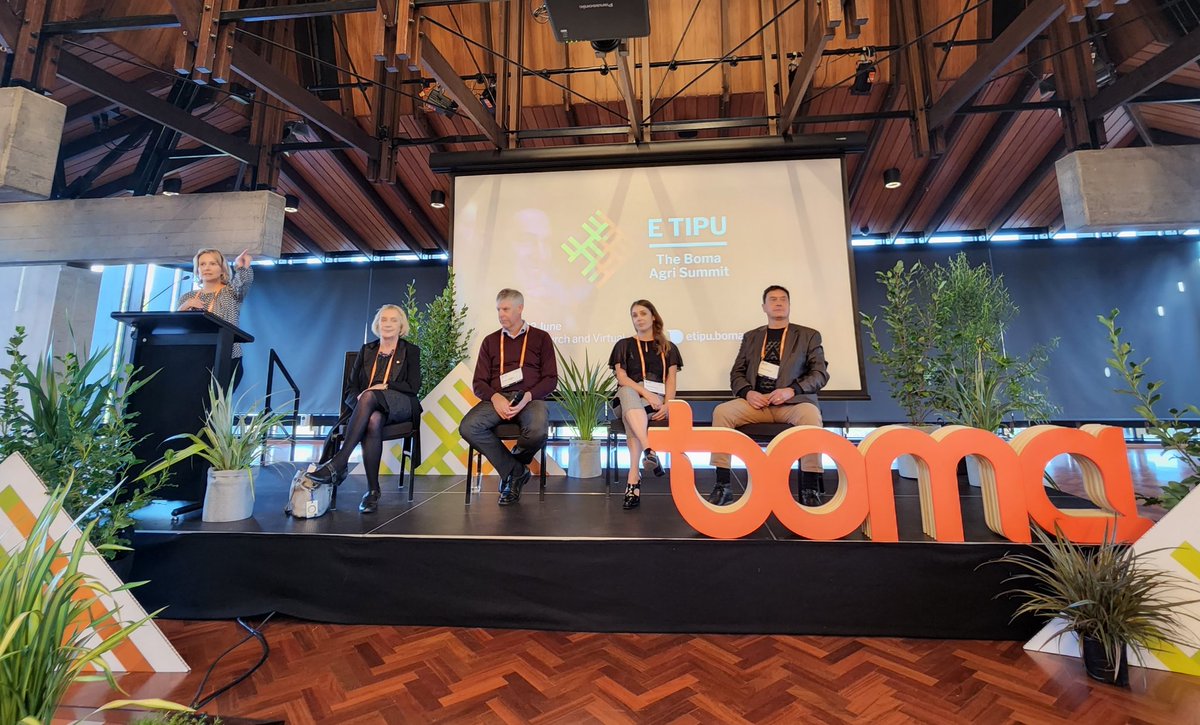Talking #DeepTech and future of food. Great session hosted by <a href="/AGMARDT/">AGMARDT</a> <a href="/etipunz/">E Tipu: The New Zealand Food and Fibre Summit</a>. "Synthetic food" is fundamental to the future of the planet, but we should also seek environmental excellence. #CarolineSaunders, #LainJager, <a href="/DomiganLaura/">Laura Domigan</a>, #WayneMulligan.
