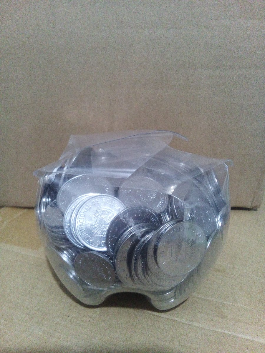 owejita's tweet photo. Now, this is what I'm totally crazy about 👇(found it on YouTube), made of soda bottles, you can put anything inside, even use it as a swear jar (Don't judge please 😂😂) #SaveMacGyver  #MacMakes https://t.co/uUtB966ZPi