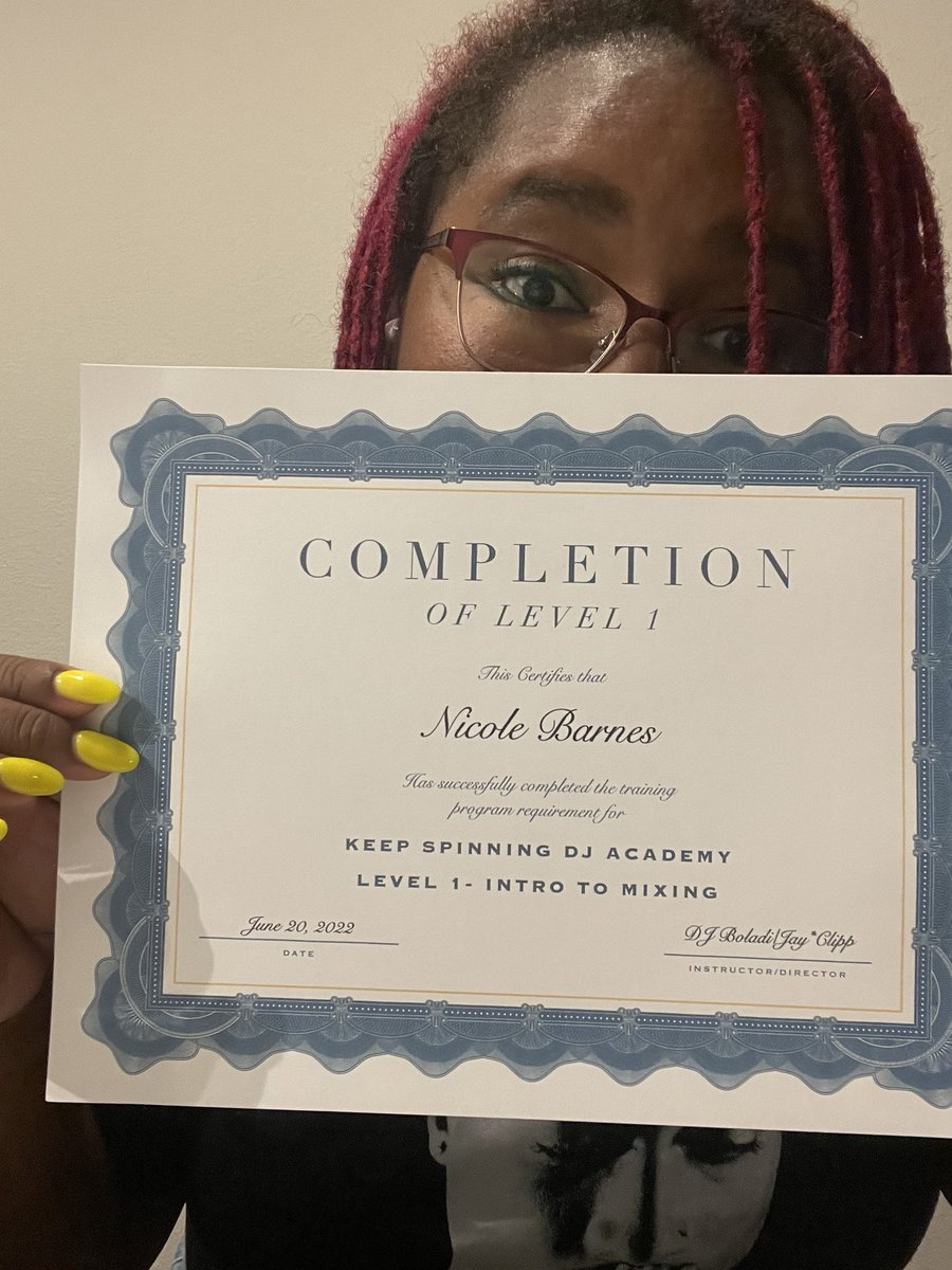 NicoleBSpeaking's tweet photo. Last month I started a journey with @keepspinningdja to learn the art of DJing. Tonight I passed the final exam and completed my first course! I’m so excited to continue learning this craft and see how good I can get! 🎧💚 https://t.co/Xmt1pxEBUT