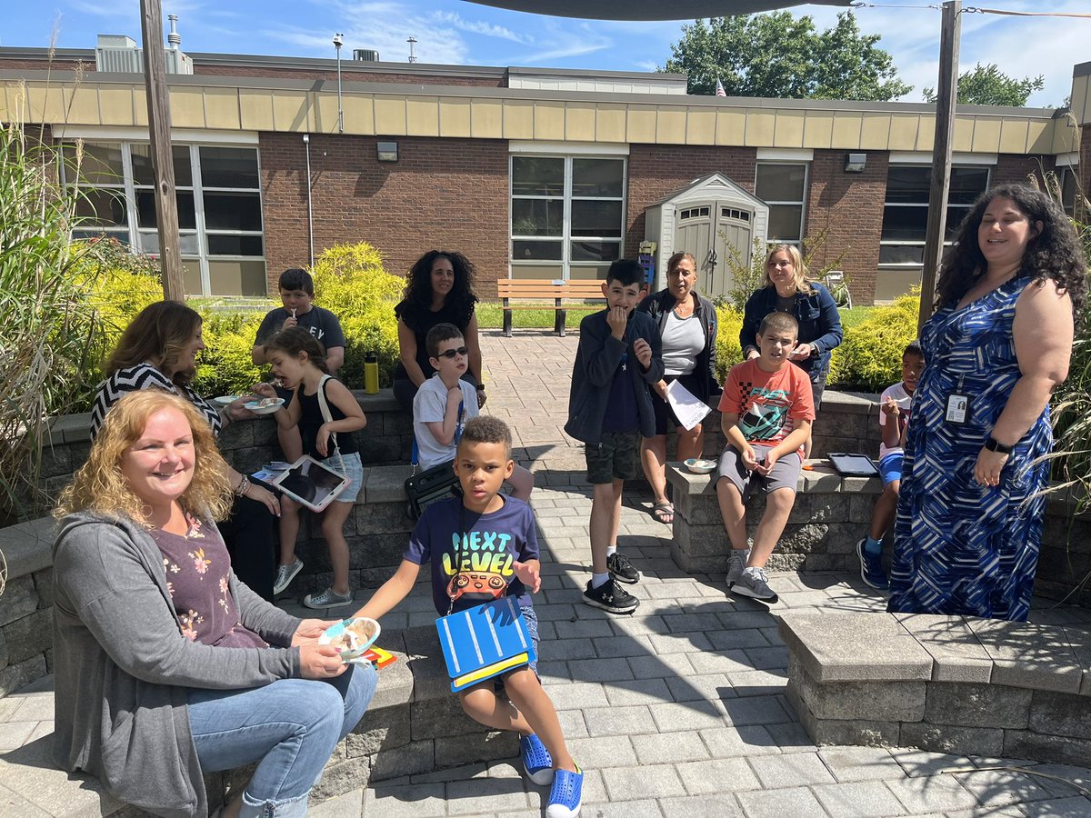 CRAMrsWeiss's tweet photo. A special thank you to @FreeholdPace and @robyn_klim for a delicious way to end the school year. The students enjoyed every minute of their ice cream party! They all have worked so hard and this celebration was very much deserved! 🍦🎉 #Fts4rkids #hardworkpaysoff @CRA_Bulldogs https://t.co/j4ScsIrV40