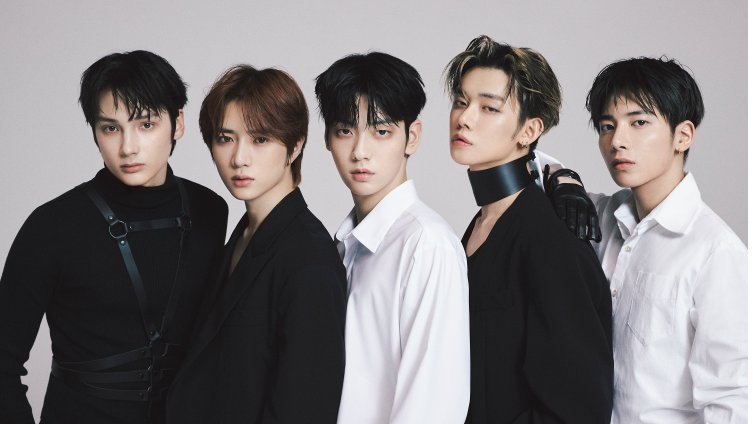 jaseckh's tweet photo. @hallyu_hello ult group @TXT_members 🤍

@moenharo @rozxhunter https://t.co/EZ2p6AW740