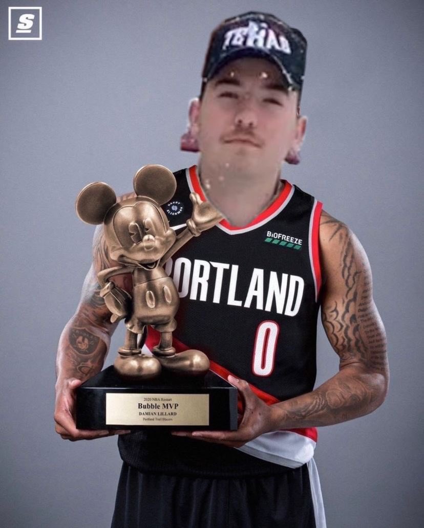 notkevinparker7's tweet photo. This has been months in the making the official @emsalazar46 thread consisting of some of the worst takes this man has ever said or just dumb shit he has said. Hope y’all enjoy because bro is being serious and is not trolling. https://t.co/zch4Q3AuZ8