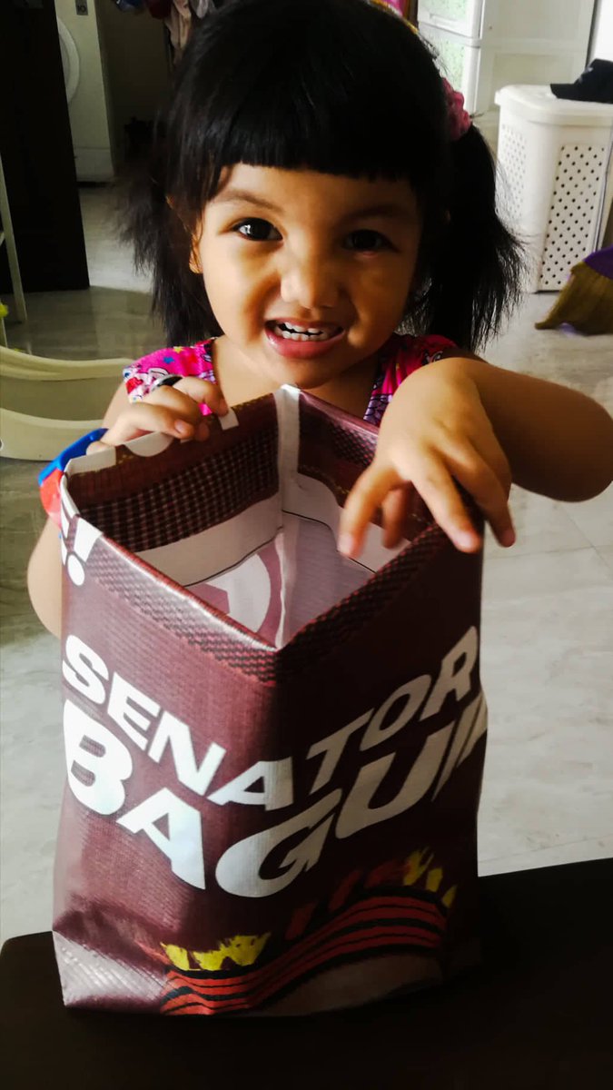 TeddyBaguilatJr's tweet photo. Ang galing ng @kidswhofarmph. Rinecycle tarp ko para maging planter. Recycle me. Dami pa ba tarps sa inyo? https://t.co/gP0m58s8Iz
