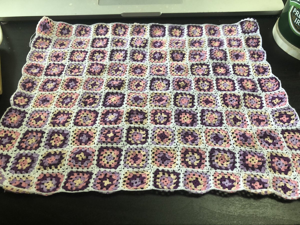 crazypuce's tweet photo. Next step… a border!
#minicrochet #tinycrochet https://t.co/VNHHMM5PKR