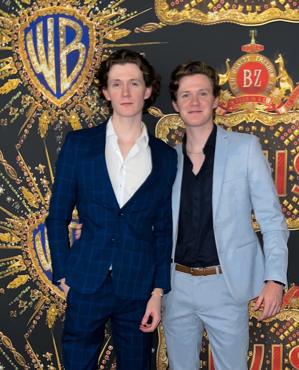 hunterjreilly's tweet photo. Elvis premiere 💙 https://t.co/za6j4J0Wao