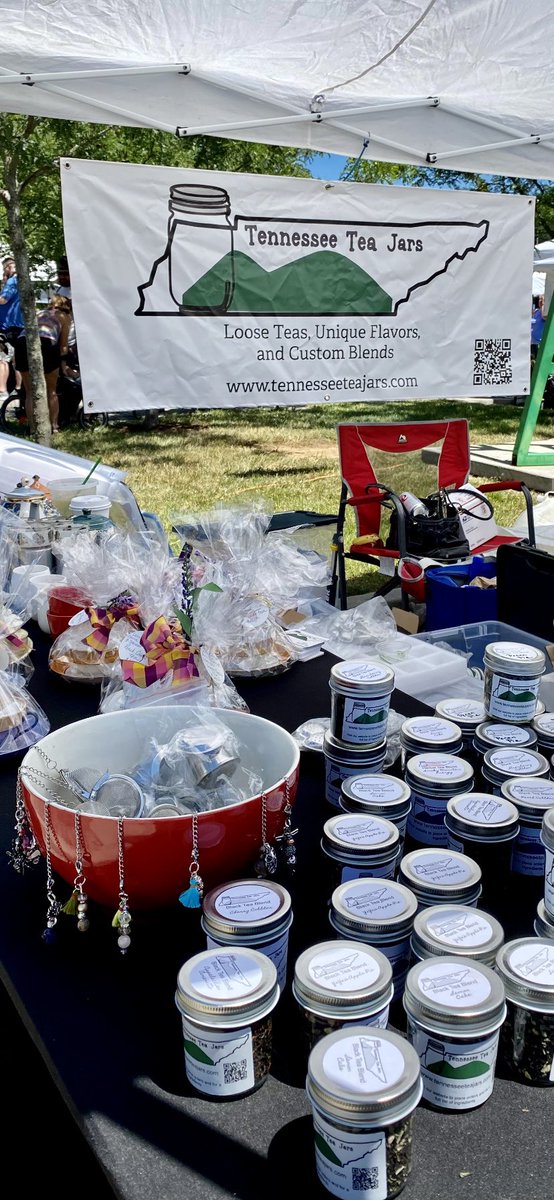 TeaTweet1's tweet photo. @TennesseeTeaJar
The Oak Ridge Tennessee Lavender Festival 2022
ππ«ππππΆπππβοΈπ
What a great day & Thanks to all of our customers who came out for the day!
#tea
#looseleafteas
#customblends
#tennesseeteajars
#lavenderfestival
#customteablends
#tennessee
#grateful
β°ππ https://t.co/O6kEOKpi0S