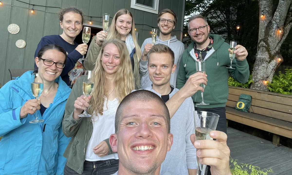Alexander Pöthig (@apoethig) on Twitter photo Cozy BBQ-evening and #ismsc2022 group mingling with <a href="/FabianSchwer/">Fabian Schwer</a>, <a href="/selina_hllstn/">Selina Hollstein</a> from <a href="/mvdelius/">Delius Lab 🇪🇺🇺🇦</a> lab, Iris from <a href="/PerezOjeda_lab/">M. Eugenia Pérez-Ojeda Lab</a>, @grabizki from <a href="/DumeleLab/">Oliver Dumele</a> lab, <a href="/AustMargit/">Margit Aust</a>, <a href="/pic_tho/">Thomas Pickl</a>, <a href="/AlexandraHe13/">Alexandra He</a> 👍🍾 #german #selfassembly Cozy BBQ-evening and #ismsc2022 group mingling with <a href="/FabianSchwer/">Fabian Schwer</a>, <a href="/selina_hllstn/">Selina Hollstein</a> from <a href="/mvdelius/">Delius Lab 🇪🇺🇺🇦</a> lab, Iris from <a href="/PerezOjeda_lab/">M. Eugenia Pérez-Ojeda Lab</a>, @grabizki from <a href="/DumeleLab/">Oliver Dumele</a> lab, <a href="/AustMargit/">Margit Aust</a>, <a href="/pic_tho/">Thomas Pickl</a>, <a href="/AlexandraHe13/">Alexandra He</a> 👍🍾 #german #selfassembly