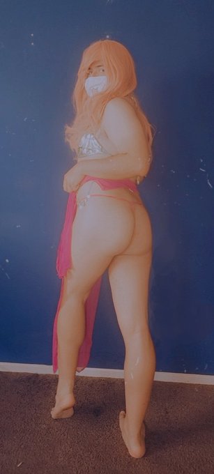 1 pic. okay, so i think i am back to pasting so here you go i hope you all like a little thinner me?