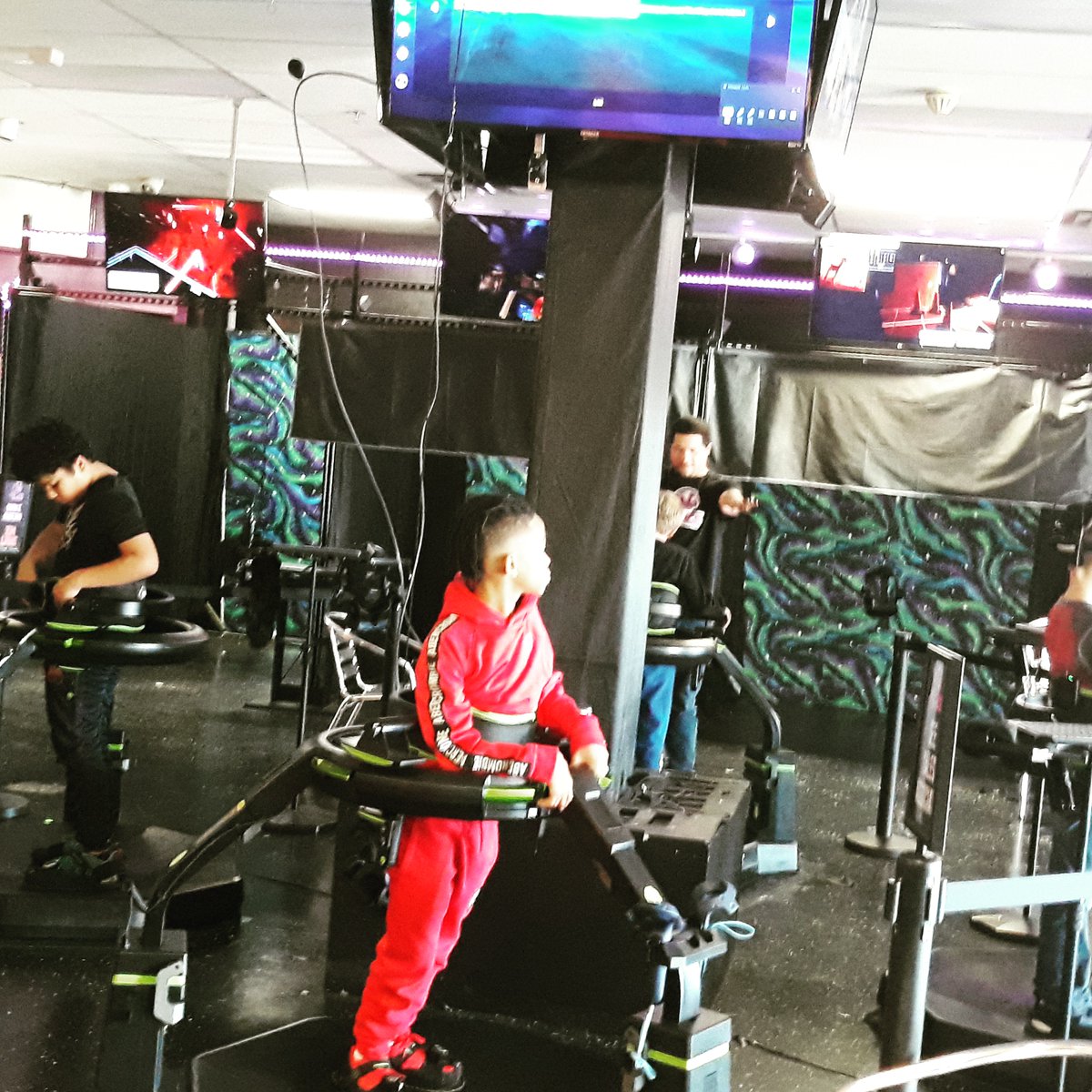 life_arcade's tweet photo. There's no party like a virtual reality birthday party! We have over 80 experiences to choose from! Packages start at only $225. https://t.co/dozEYbzlOi #vr #VirtualReality #birthdayparty #oaklandcounty #gamers #girlgamers #pontiac #detroit #arcade #vrplayground #PleaseShare https://t.co/EzmtNczKT9