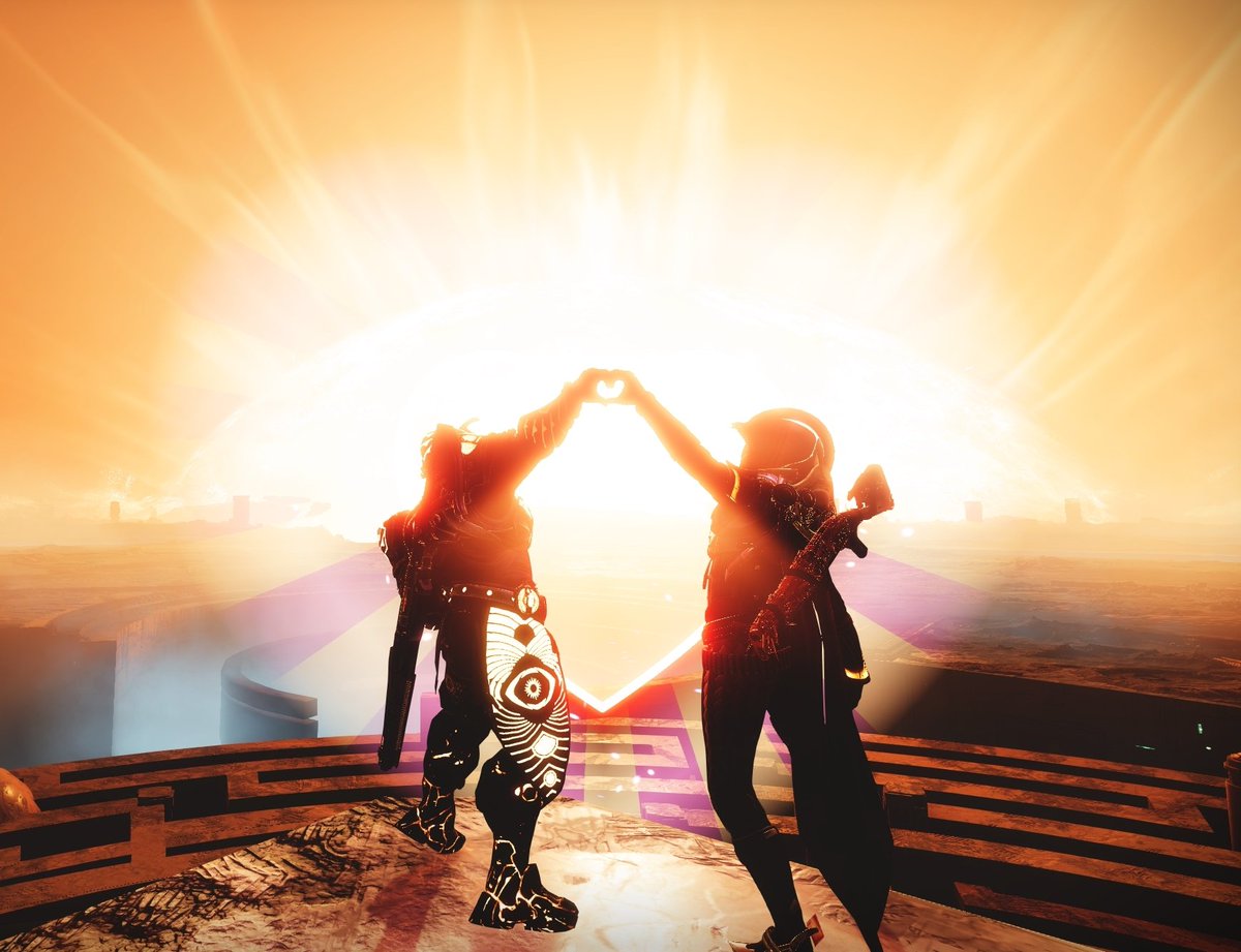 ChrisosaurusTV's tweet photo. Just carried my friend to the lighthouse for the first time! Took some commemerative photos! @DestinyTheGame @Bungie @Destiny2Fashion https://t.co/GvbzTZOWcR