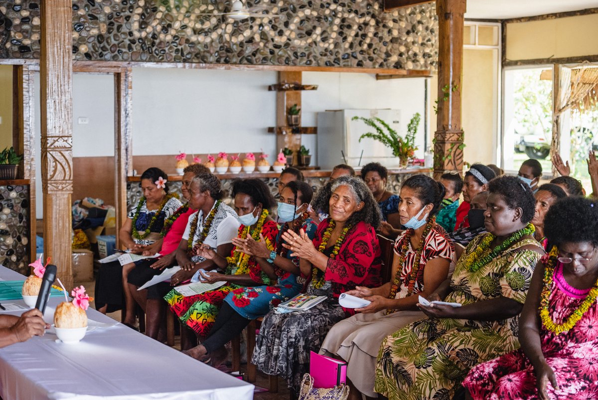 UNDP_Solomons's tweet photo. 40+ women-champions reps from all nine provinces participated in the Outstanding Women leadership workshop to share best practices &amp; design practical activities that can contribute to enhancing women’s leadership &amp; political representation in the country: https://t.co/EGrNL5yURG https://t.co/O2FkpYPq0e