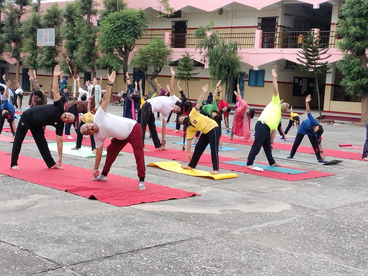 KUdhampur's tweet photo. 8th International Day Of Yoga-
KV No1 Udhampur, J &amp; K
21st June , 2022
@kvsrojammu 
@KVS_HQ 
@dpradhanbjp 
@EduMinOfIndia https://t.co/yl3ExIjvcd