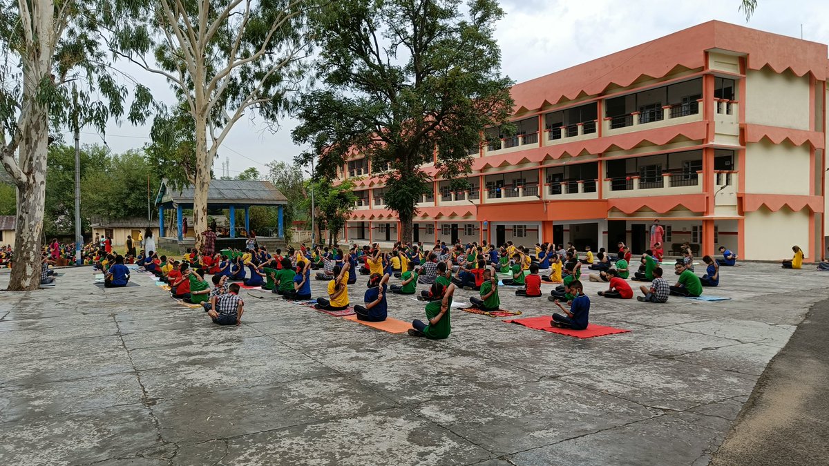 KUdhampur's tweet photo. 8th International Day Of Yoga-
KV No1 Udhampur, J &amp; K
21st June , 2022
@kvsrojammu 
@KVS_HQ 
@dpradhanbjp 
@EduMinOfIndia https://t.co/yl3ExIjvcd