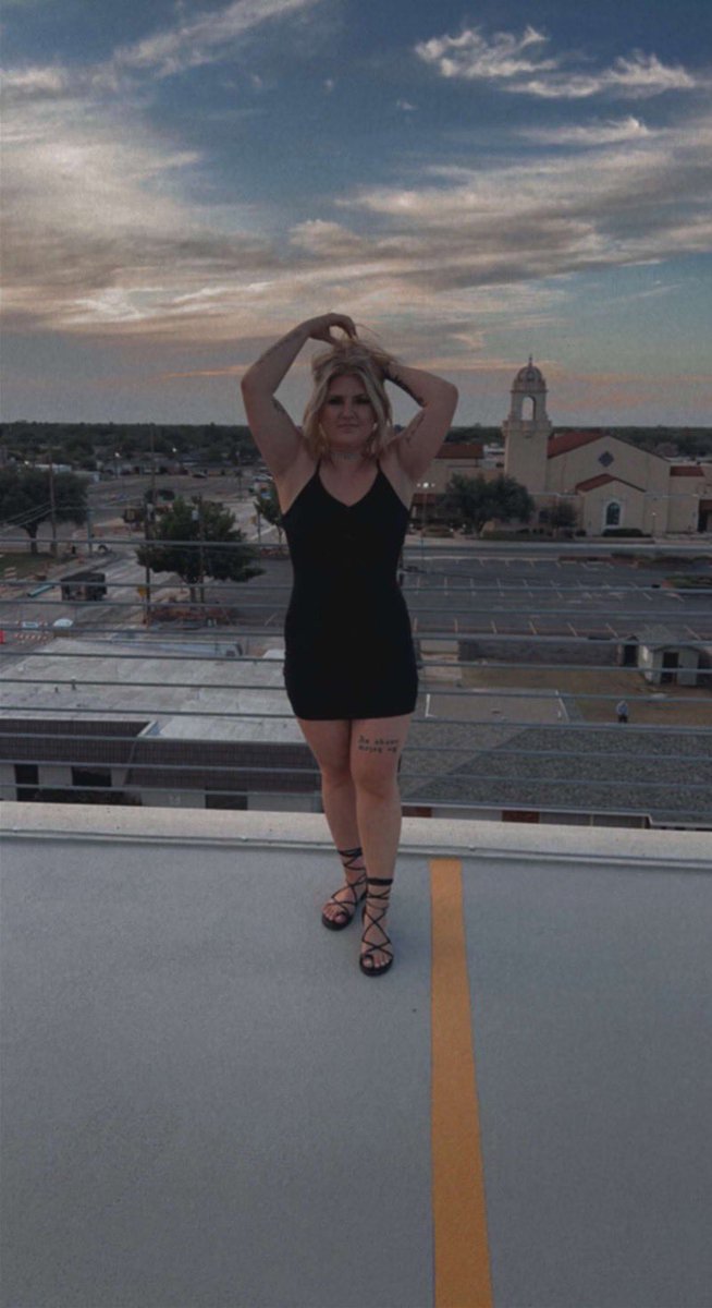 ChaydaSeabourn's tweet photo. Roof top finds https://t.co/aoqwg7fB7M