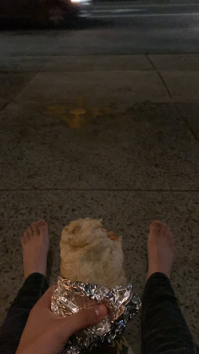 I locked myself out when getting my Uber eats at #NFTNYC… how is everyone else’s #NFTNYC2022 going?🥹