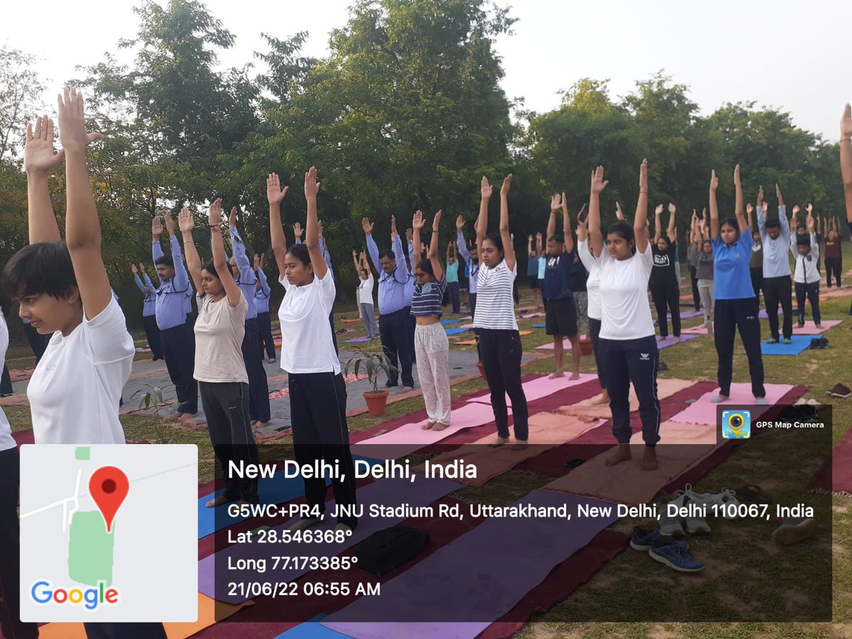 NCC_JNU's tweet photo. NCC Cadets of JNU on the day of International Yoga Day ! @PMOIndia
@HQ_DG_NCC @rpsingh_jnu @Profsudhirsingh @thejaikh
#JoinNCC https://t.co/M279O8rLoA