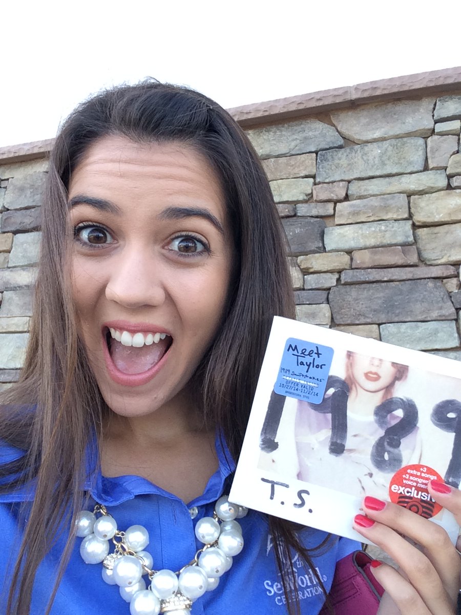 memurillooo's tweet photo. Starting up my campaign to get a do over &amp; get invited  to 1989 Taylor’s version’s secret session✨🪩 @taylornation13 @taylorswift13 https://t.co/UmkPuvC2r1