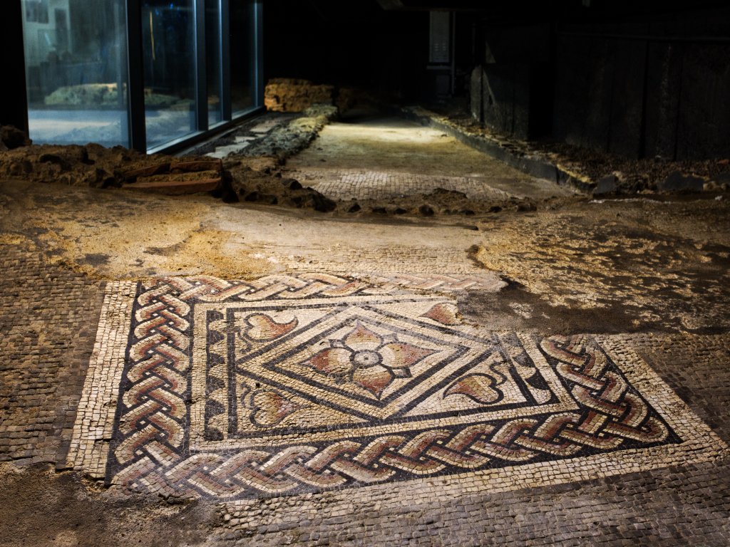 CRomanMuseum's tweet photo. โ Find out what recent discoveries have uncovered about #Roman #Canterbury:
The 2nd Quarterly Romano-British #Seminar
๐ Saturday 25 June 3pm - 5pm
๐ Canterbury #RomanMuseum
Limited capacity. Plan your visit: https://t.co/T5AR0aO8T3
#RomanBritain #Museum #Archaeology https://t.co/UinvpRaNZx