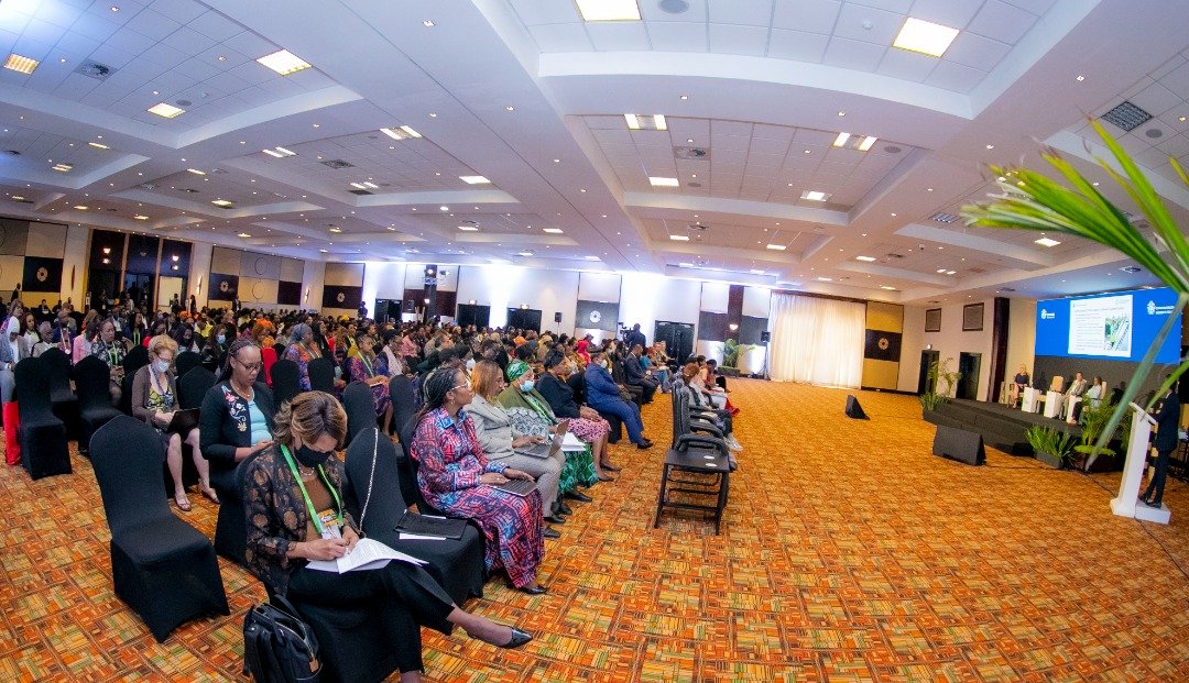 The 5th panel session of #CWF2022 focuses on "Gender and Climate Change: Interactions and Opportunities Moderator". <a href="/LaineMunir/">Laine Munir</a>, Assistant Professor at African Leadership University states that gender mainstreaming in environment sector is key to fight for climate resilience.
