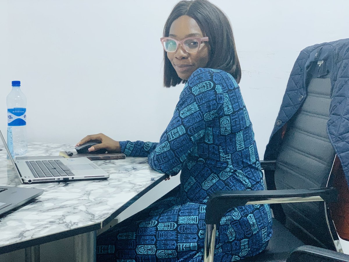 workcentralng's tweet image. Put on a happy face and get the job done.
Wishing you a productive week ahead.

#workcentral #virtualoffice #privateoffice #coworkingspace #trainingrooms #meetingrooms