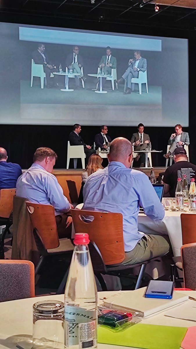 jrlopezbenito's tweet photo. Se presenta un día muy interesante por delante en la #DigitalAssembly2022 de #Toulouse 😃 Ahora participando en el #workshop #DigitalSkills #investinginpeople 🚀 @EU_Commission https://t.co/P4aYzUvCkG