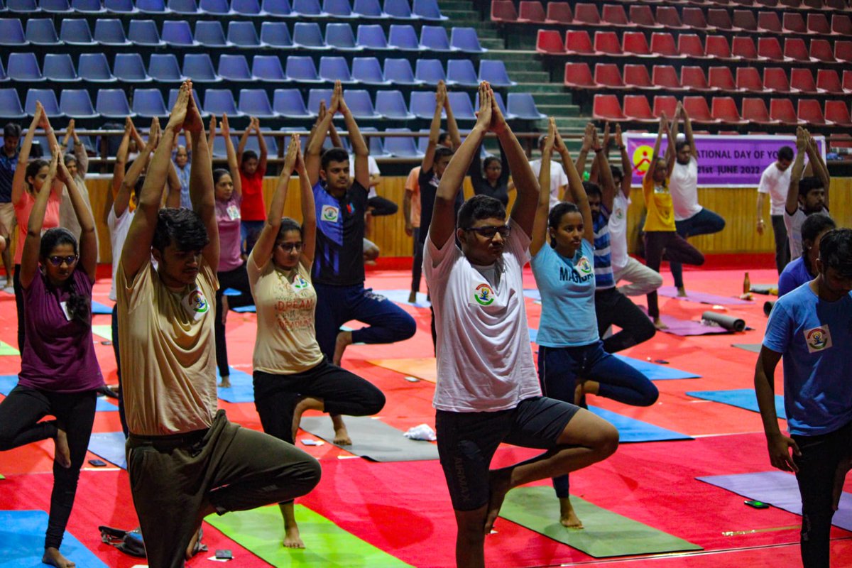 NCC_IIT_Bombay's tweet photo. Jai Hind!
On the occasion of #InternationalYogaDay, the cadets of 2 MER NCC @iitbombay participated in a common yoga protocol.
@mah_coy
@mumbai_group
@ncc_dte
@HQ_DG_NCC
#YogaForHumanity
#YogaDay
#yoga https://t.co/aKB8EQgtqq