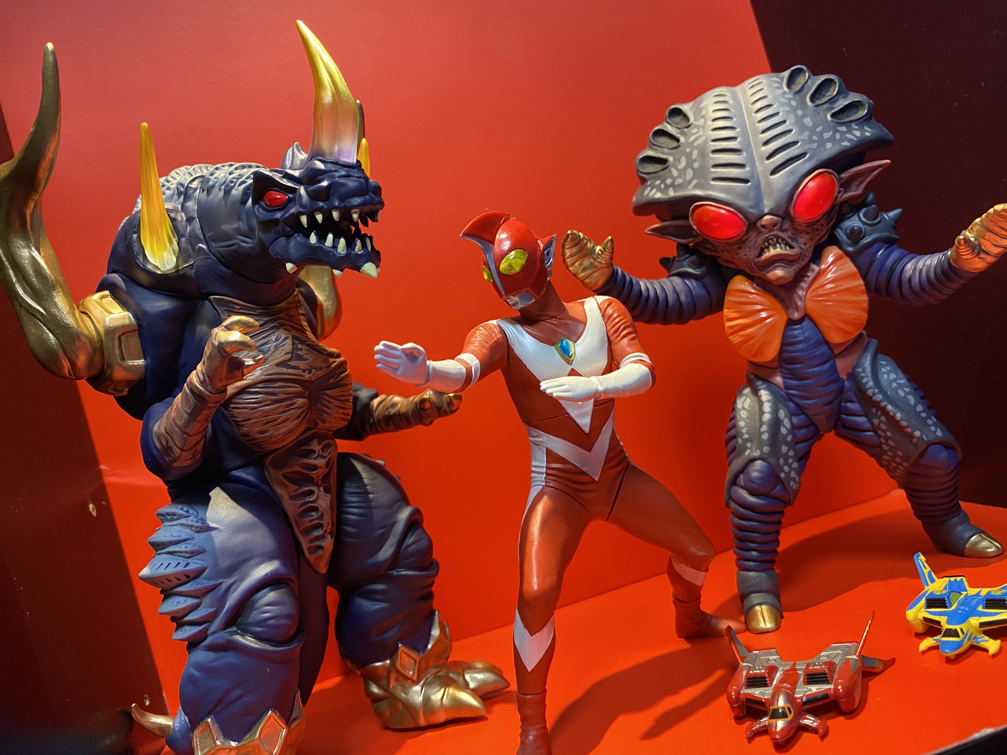 アルティメットルミナス コッテンポッペ フィギュア ソフビ ウルトラマンゼアス』ベンゼン星人とコッテンポッペが