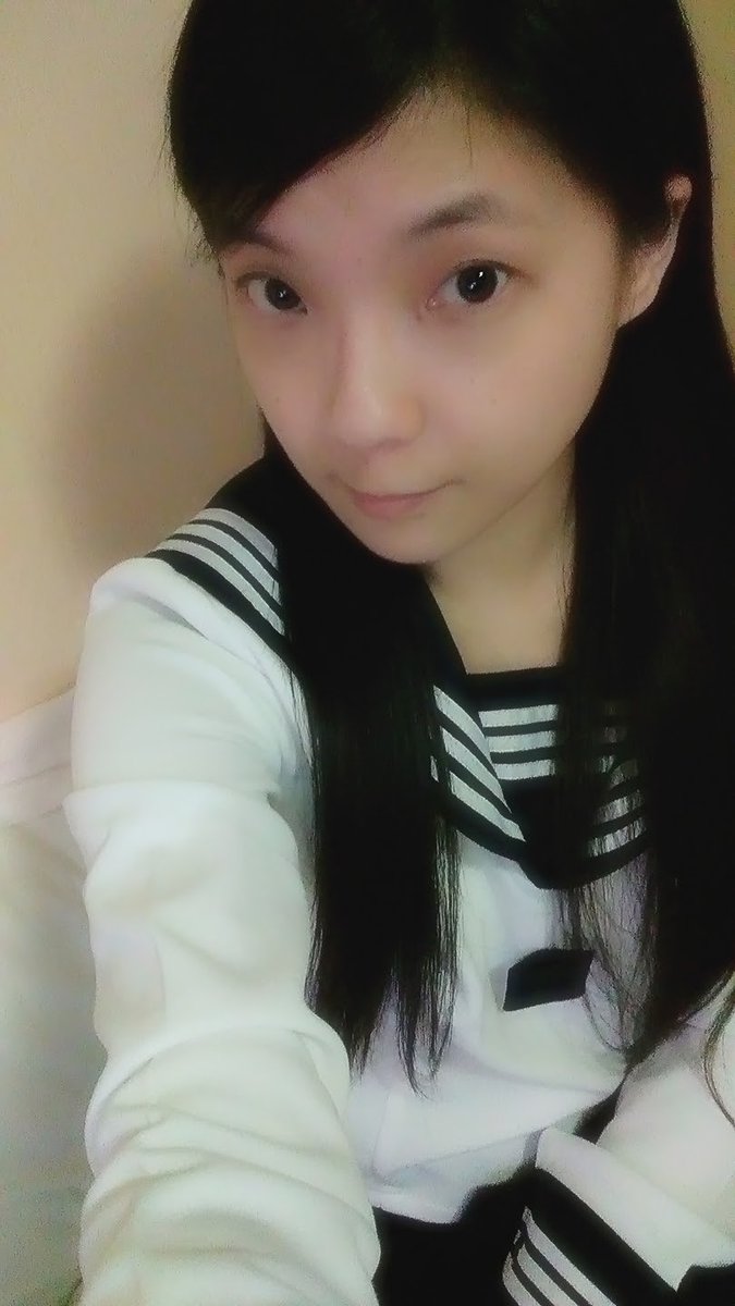 同一件學生服  這是素顏
剛剛有人說ppp圖......自己看吧 https://t.co/odnPLPZ69o