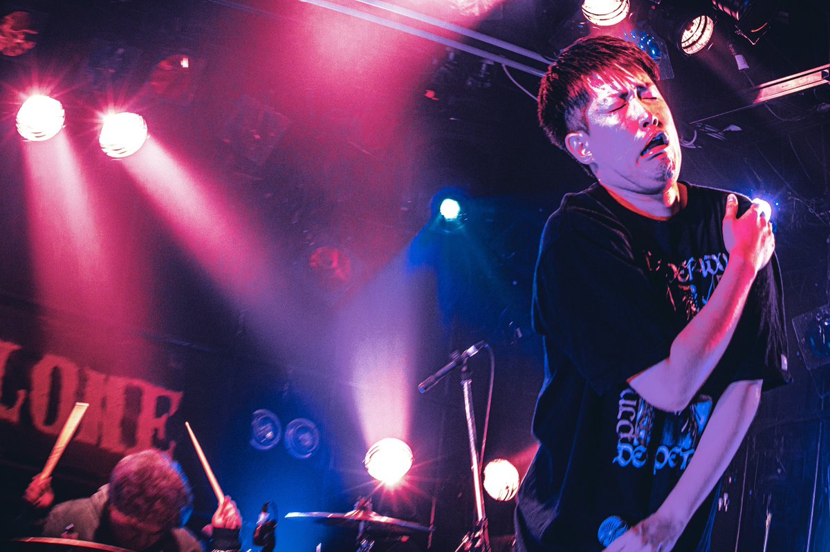 yoshun_raw's tweet photo. 2022.6.19 渋谷cyclone #livephoto ①

KING TOY POO $ @KINGTOYPOO 

活休最後を撮りました。
惜しいぜ。また会おう。 https://t.co/0AlTC8DyRj