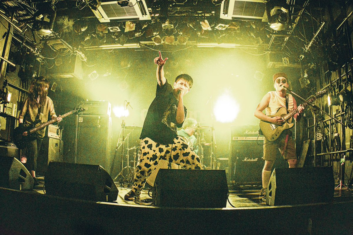 yoshun_raw's tweet photo. 2022.6.19 渋谷cyclone #livephoto ①

KING TOY POO $ @KINGTOYPOO 

活休最後を撮りました。
惜しいぜ。また会おう。 https://t.co/0AlTC8DyRj