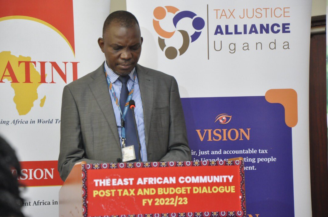 “We are still struggling as a region to harmonize our taxation systems because member states are still fronting national interests over regional interests.”~ Mr. Moses Kaggwa, Director Economic Affairs at @mofpedU 

#EACBudget22 
#SEATINIOnBudget22
#TaxJusticeUg