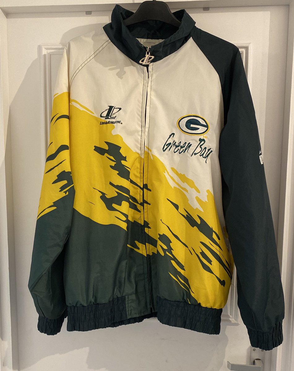 WillHaswell's tweet photo. @PackersHistory1 Feel soo lucky to own one of these Splash Jackets!! #GoPackGo #NFL #splashjacket https://t.co/5UtYaBb5E2