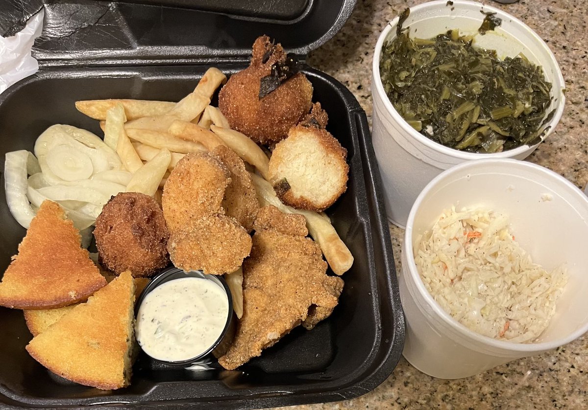 yturner's tweet photo. Bout to chow down on this at 4:00 a.mโฆ yeah, donโt judge.๐คจ #cockofthewalk #ridgelandms #yum https://t.co/vkjI89SP4O