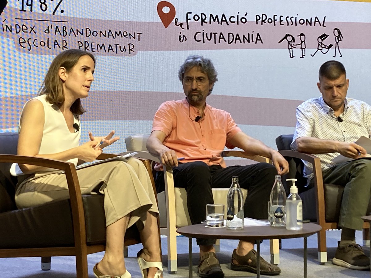“Formem professionals però també ciutadans, és important el sentit humanístic de l’FP”, Miriam Abietar, Dpt Didàctica de la ⁦Universitat de València ⁦<a href="/impulsfp/">ImpulsFP 💡</a>⁩ ⁦<a href="/CABK_Dualiza/">CaixaBank Dualiza</a>⁩ ⁦<a href="/educaciocat/">Educació</a>⁩ ⁦<a href="/todofp/">TodoFP</a>⁩ ⁦<a href="/CopecPedagogs/">Col•legi Oficial de Pedagogia de Catalunya</a>⁩ #jornadesorienta22