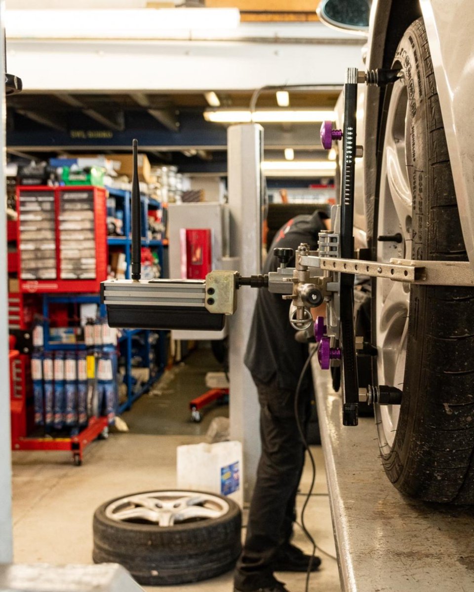 Tyres Tuesday!
Abnormal tyre wear can be an avoidable expensive problem.
Have a wheel alignment every year to ensure your tyres wear evenly and to avoid premature expense. Not to mention also getting improved braking, handling and driving experience!
#Porsche #Alignment